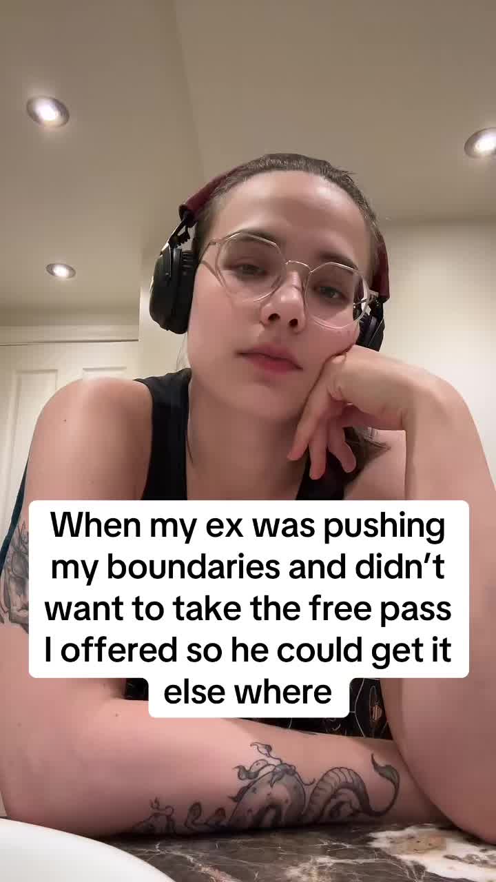 @FreakyFrey