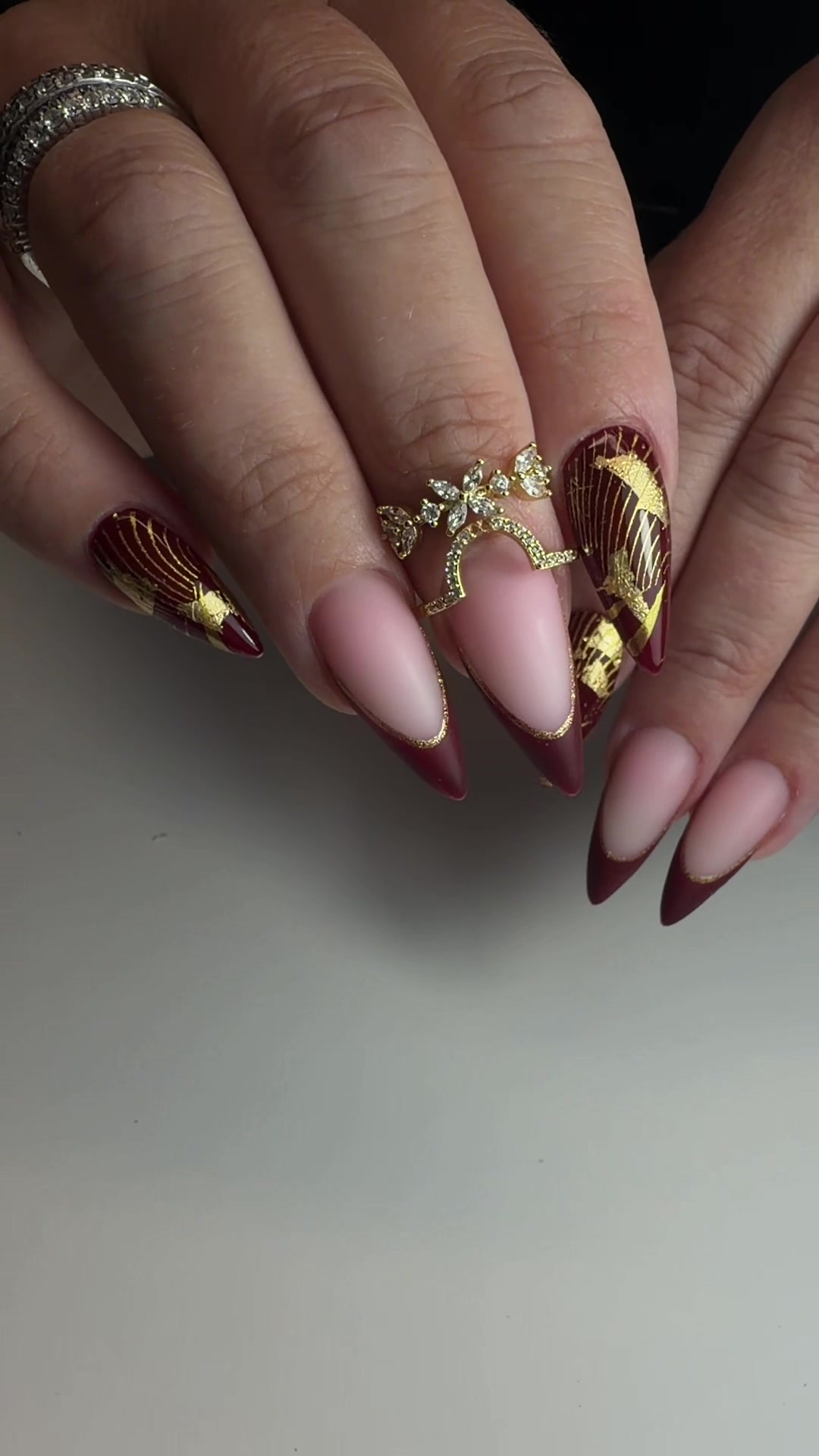 @ViolaViolett_NailArtist