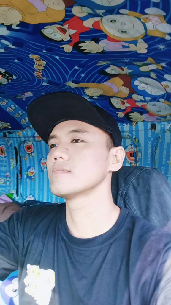 @raja 👑tanpa ratu🥀