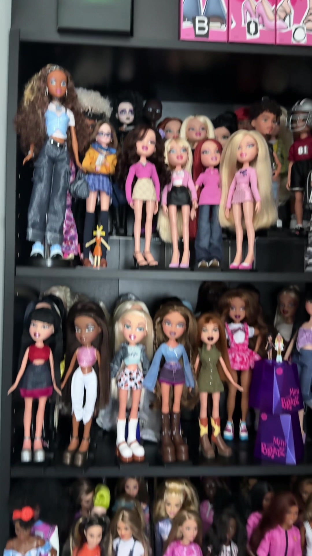 @Vin ꕤ Doll Addiction 📸