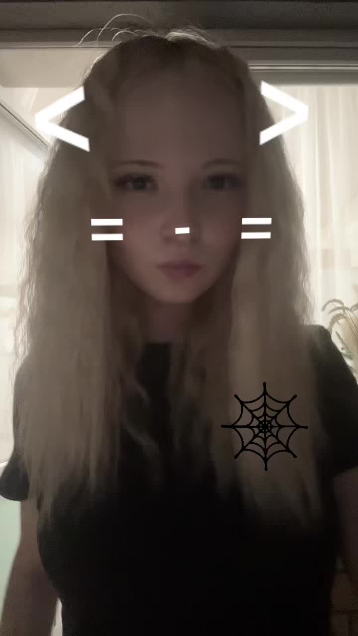 @бледная