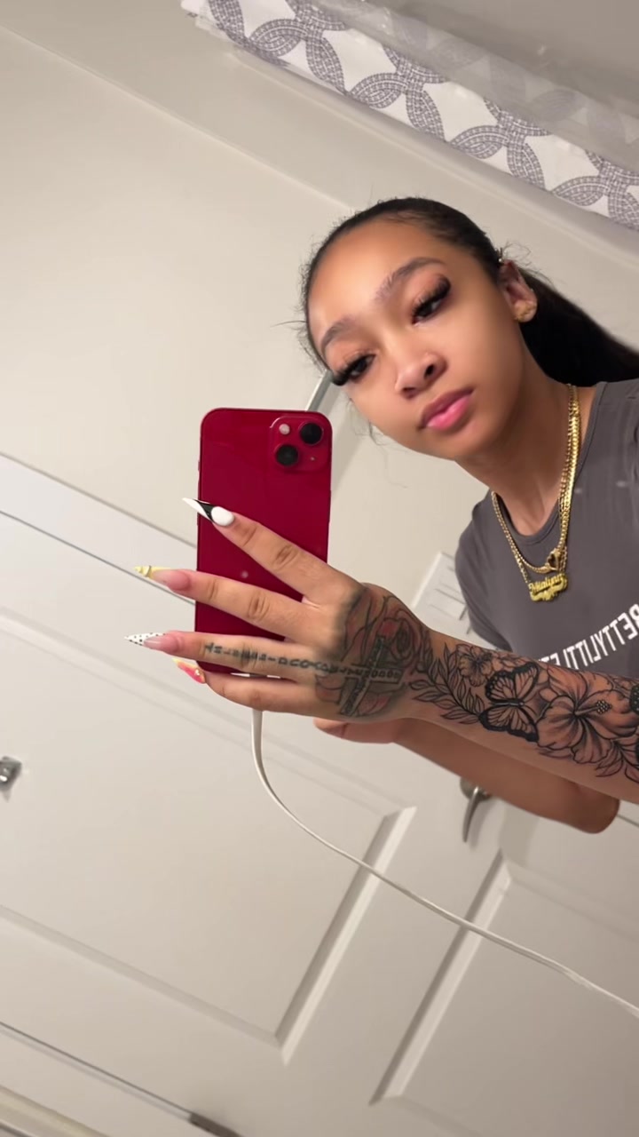 @mialynn