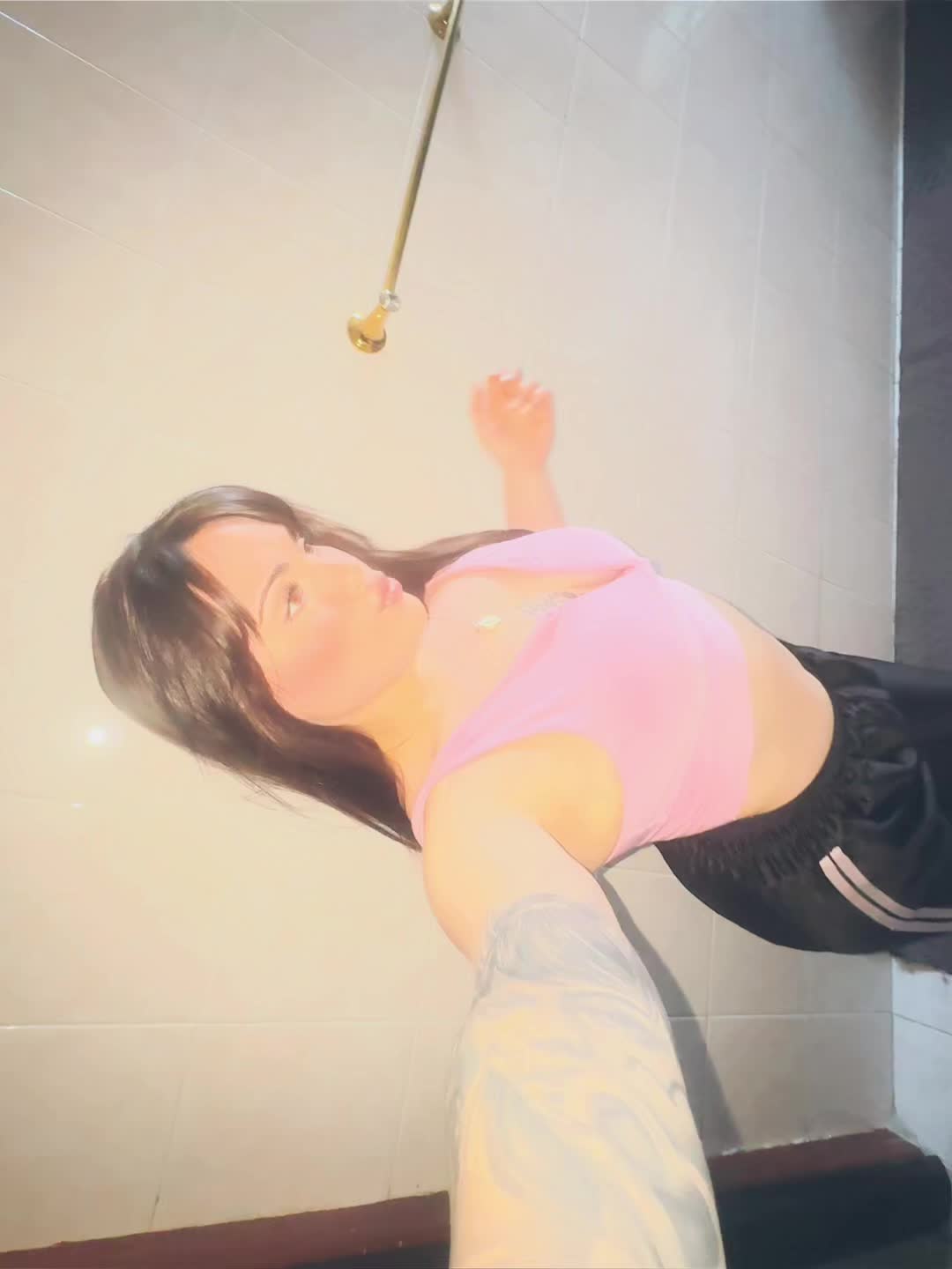 @...