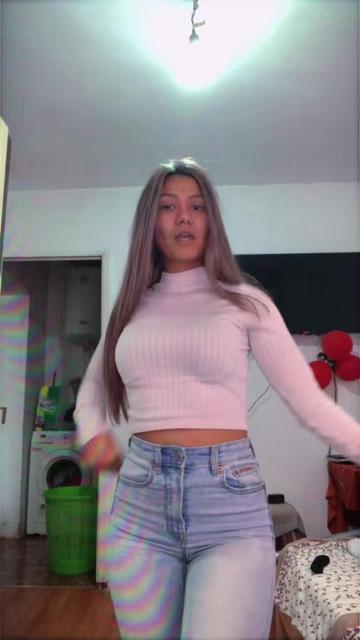 @Denisa🦋