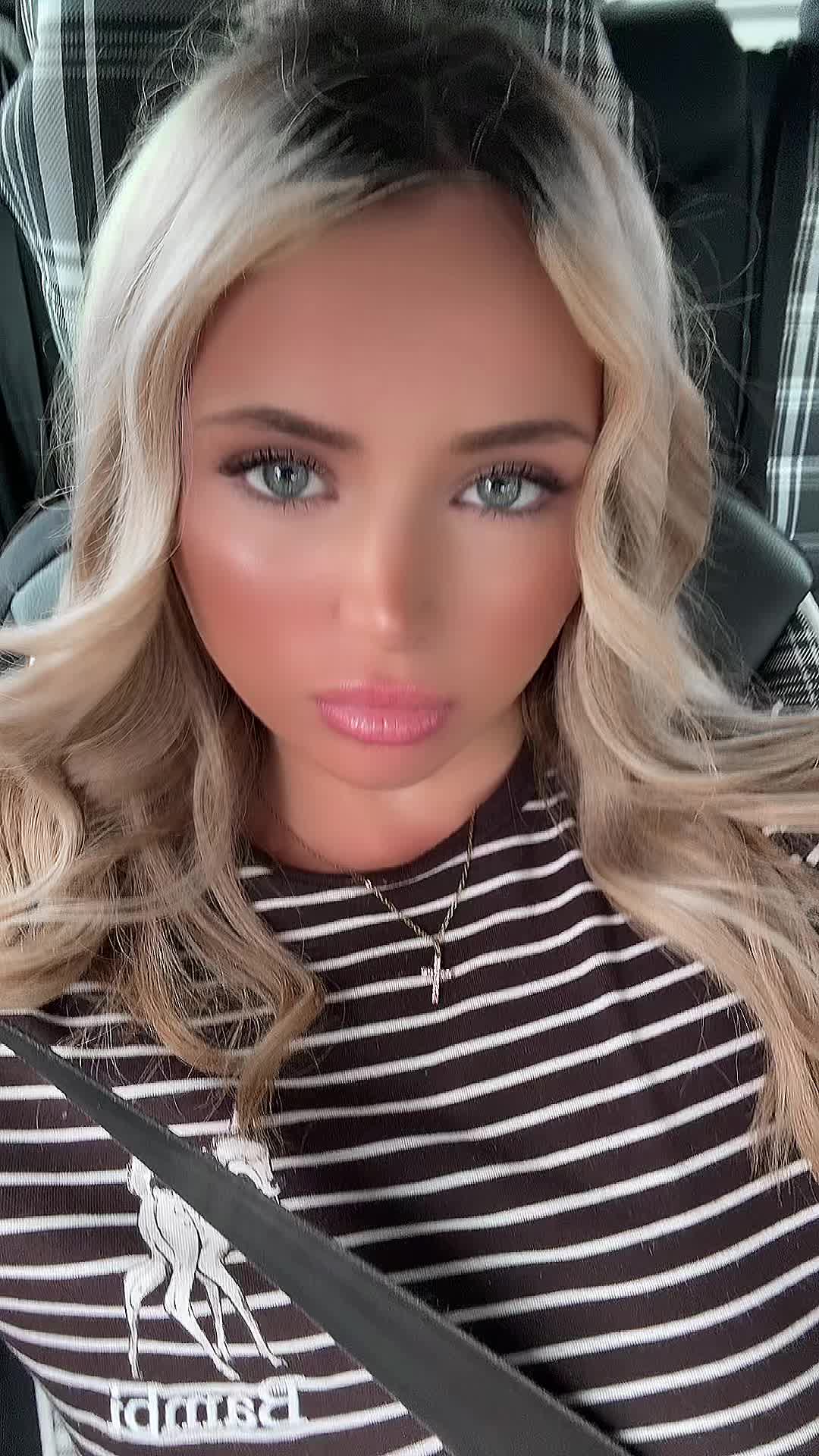 @Notlauradaly