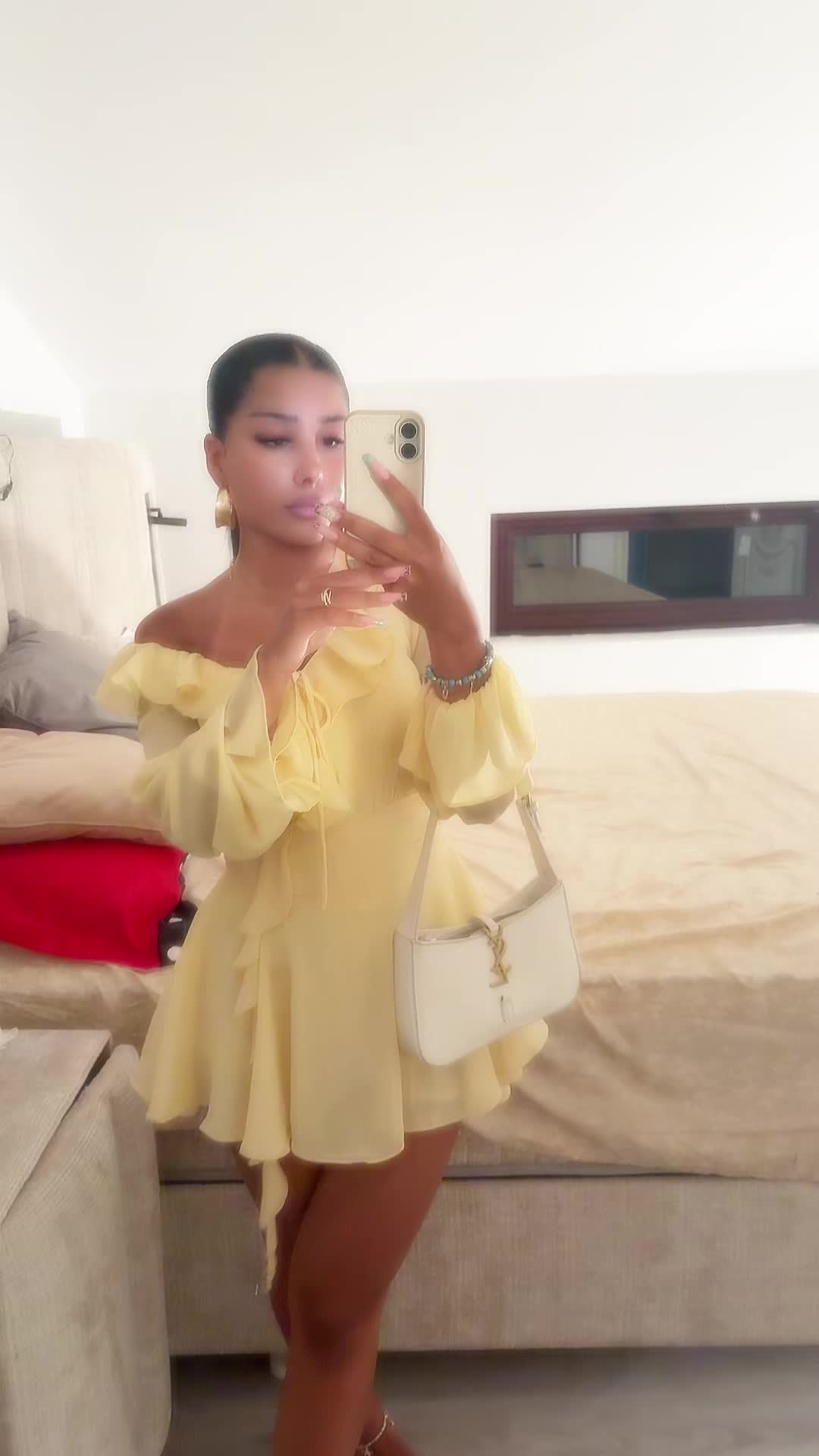 @anamaria