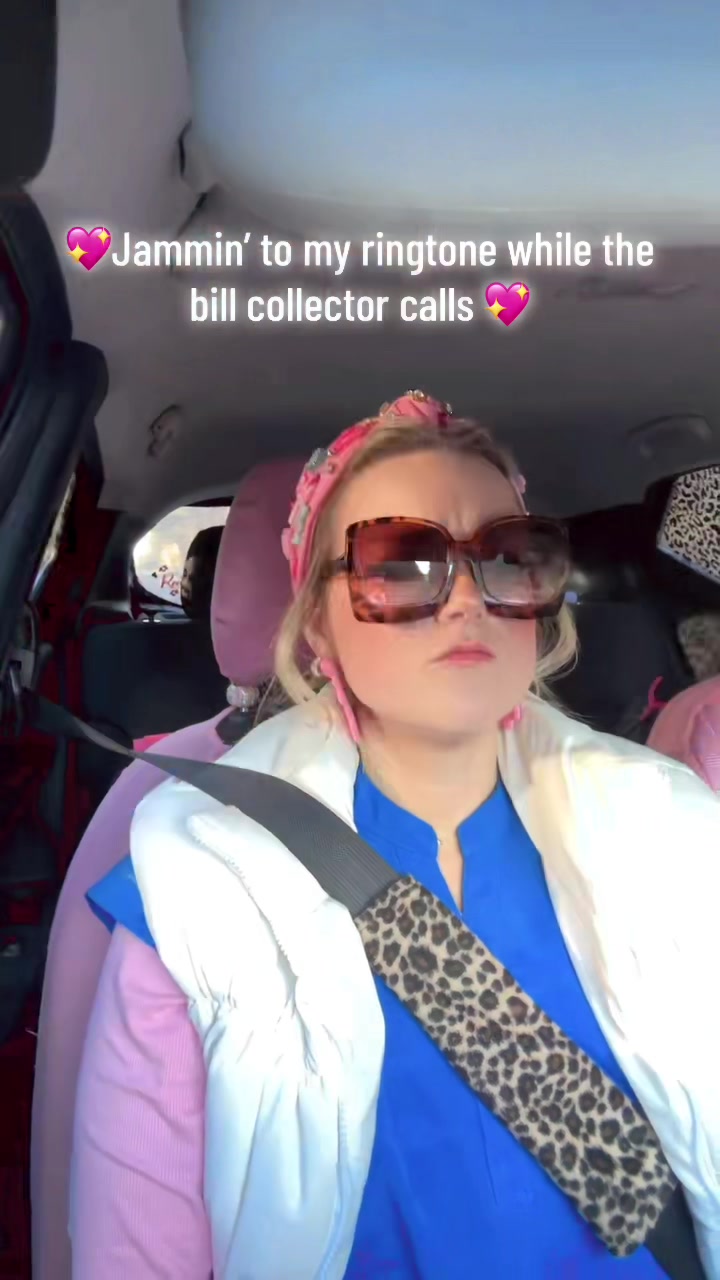 @MeganMullinax
