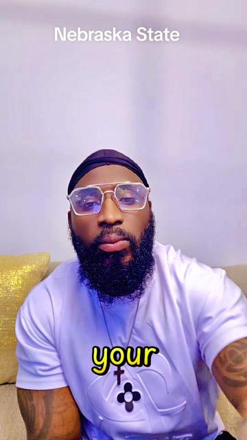 @Eze The Handsome King