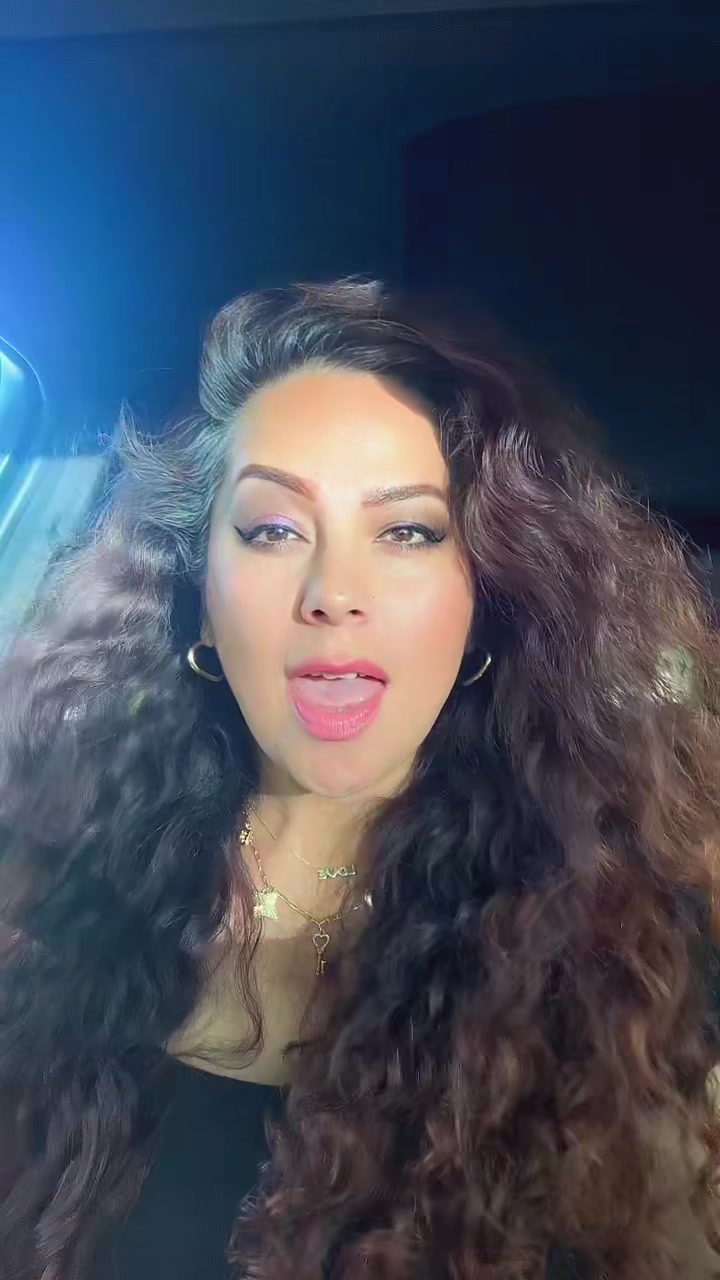 @Mitzy Divine