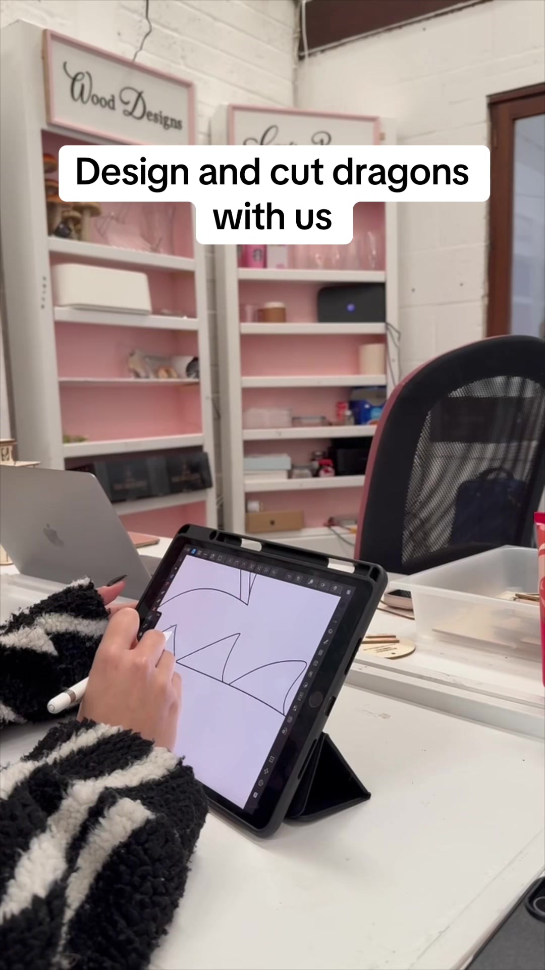 @LMGiftsbyDee