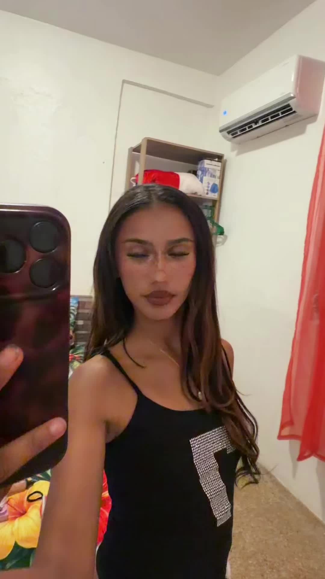 @Sophia