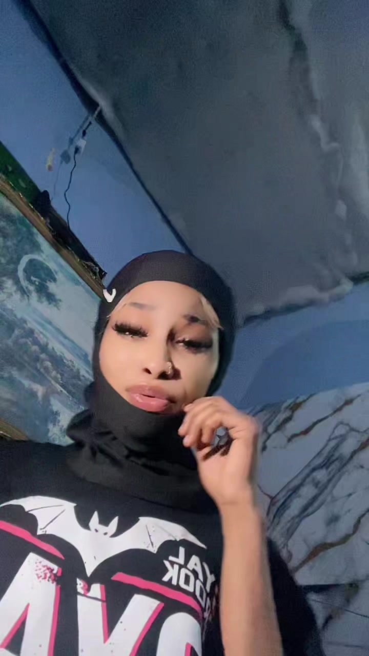 @Pretty_R🕷️