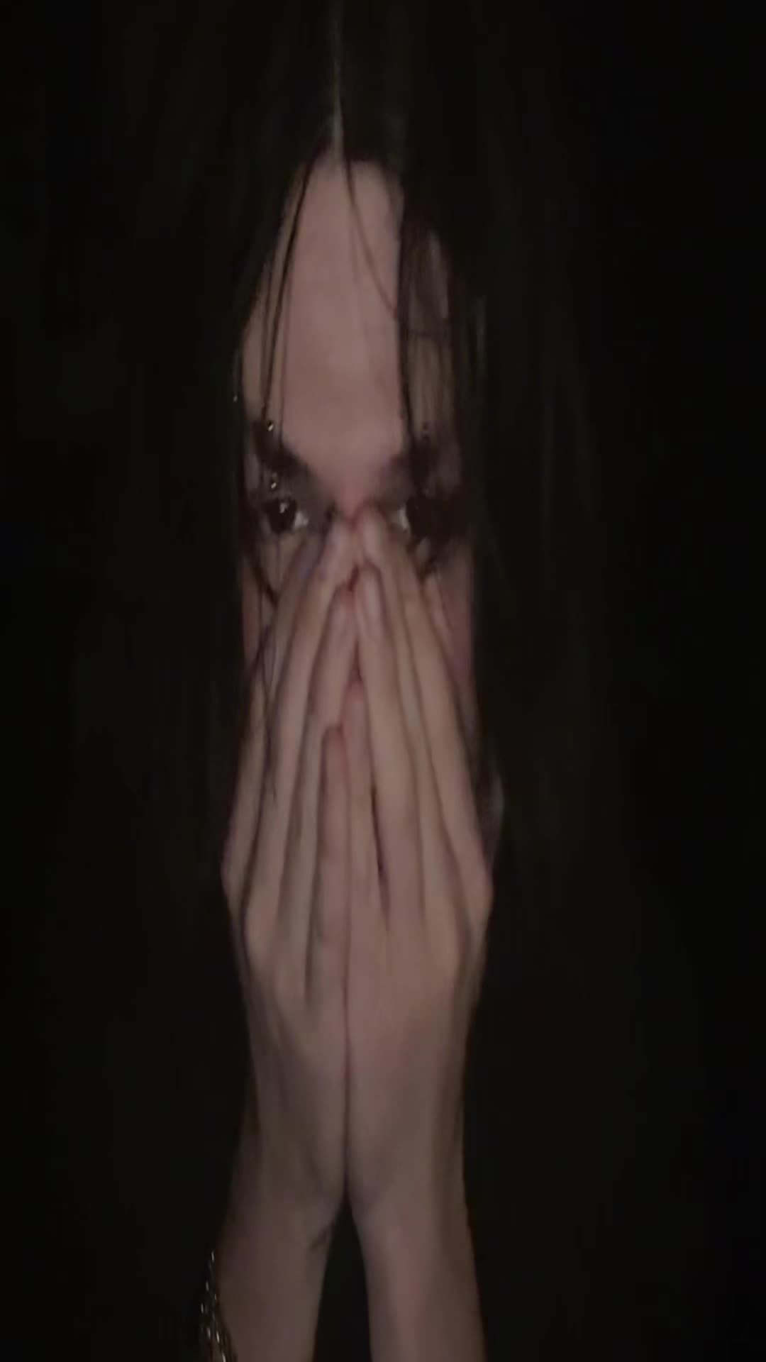 @bladeisonmywrist