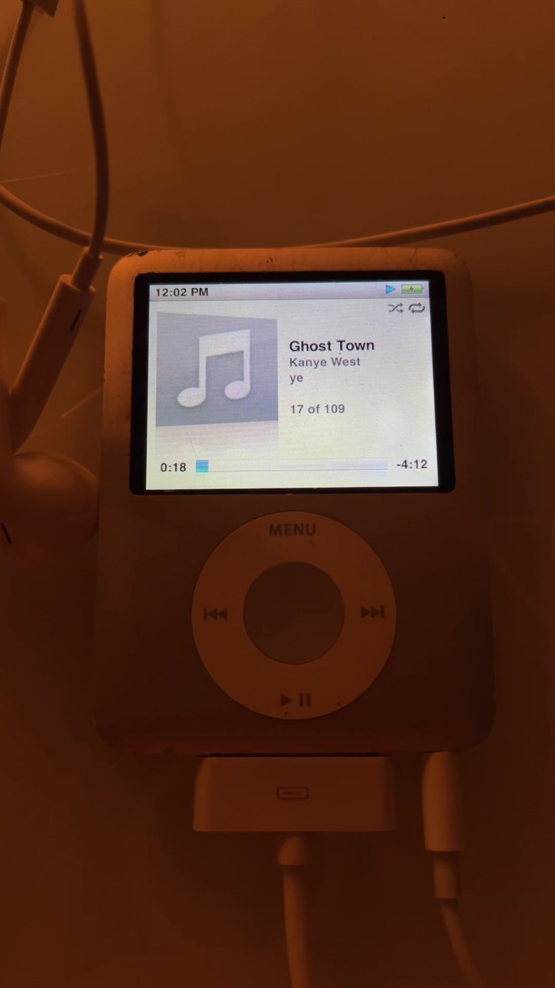 @🎧