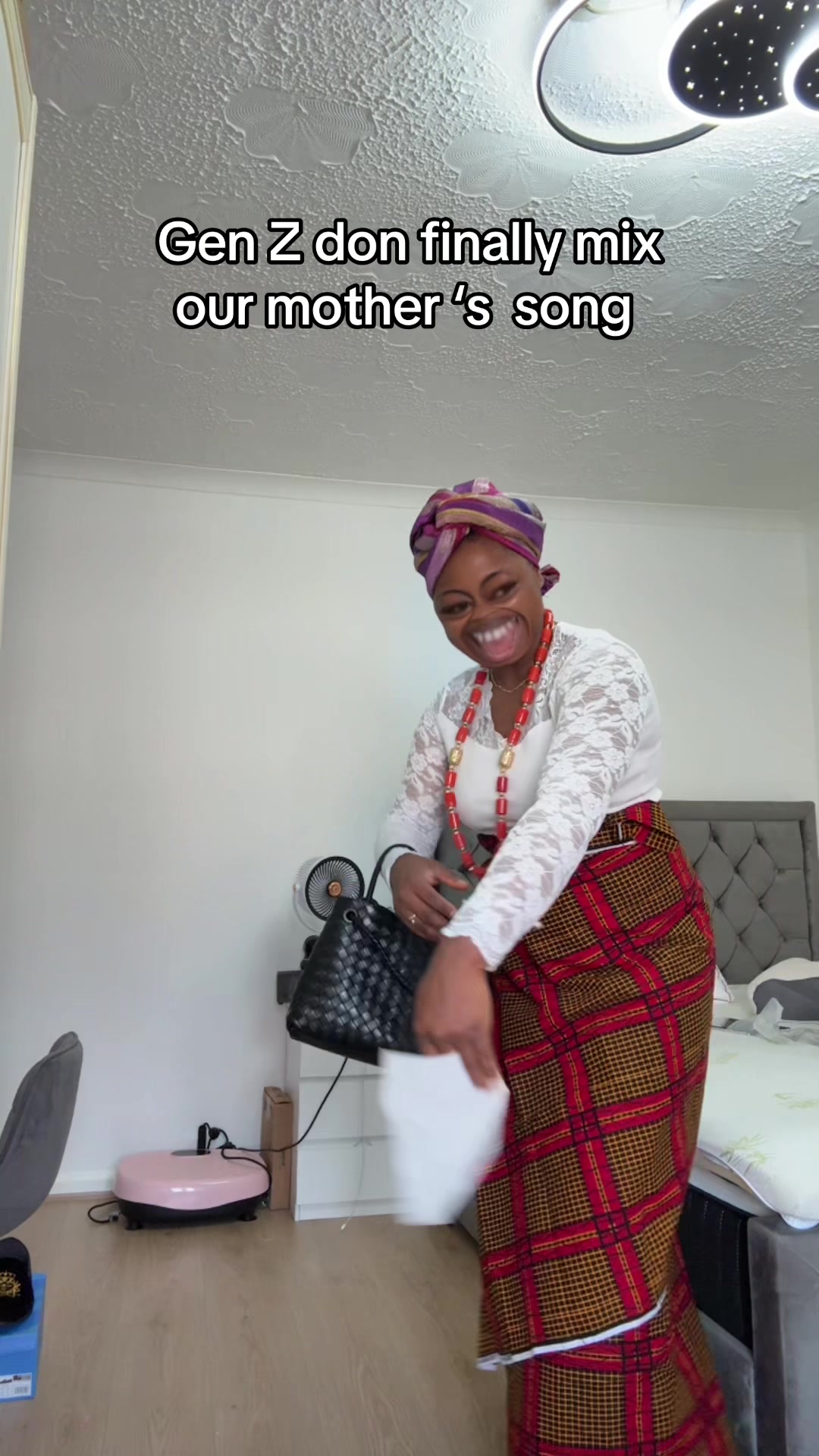 @Queen 👸 of Mimics 💫