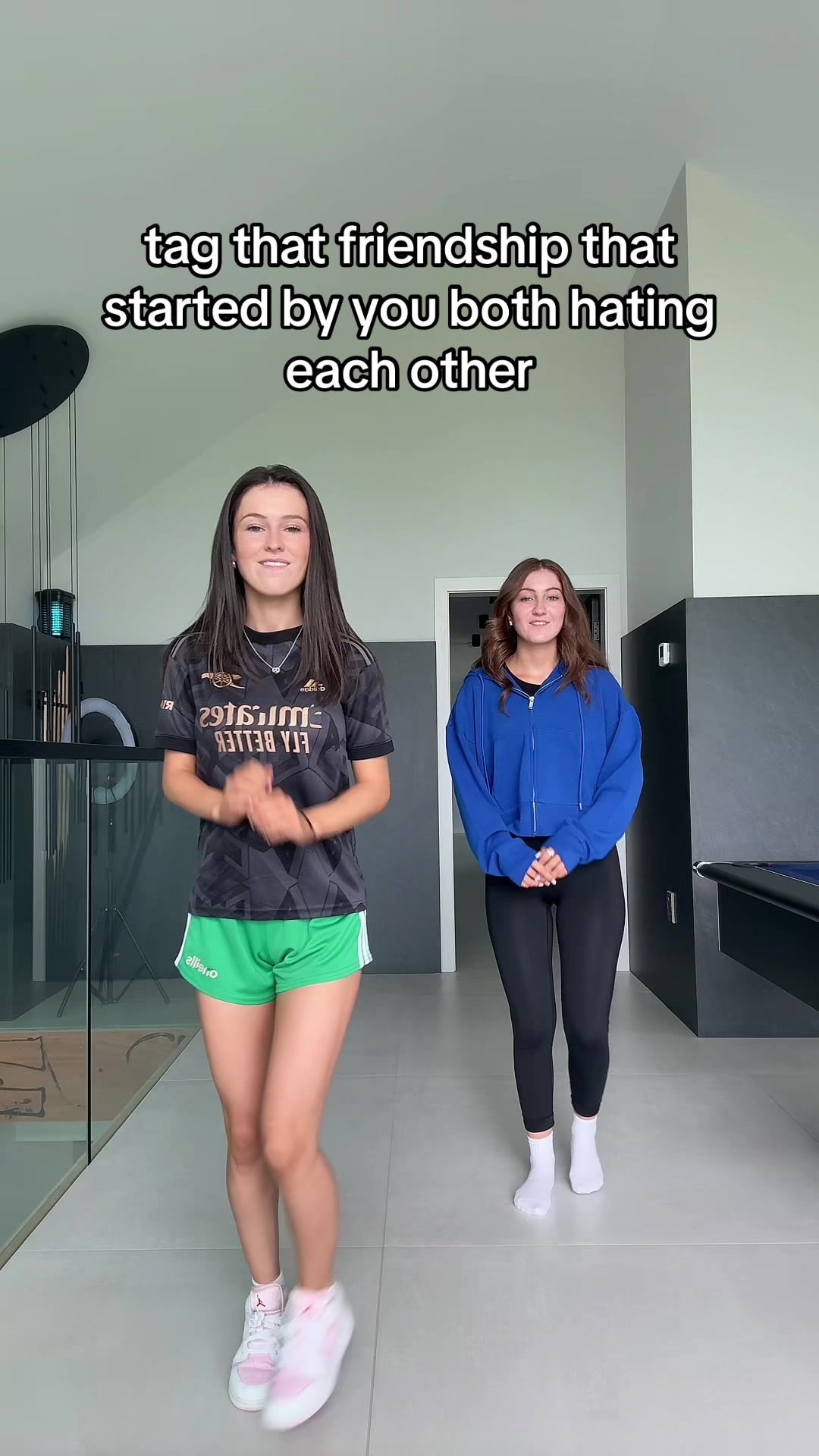 @thesimp5onsisters