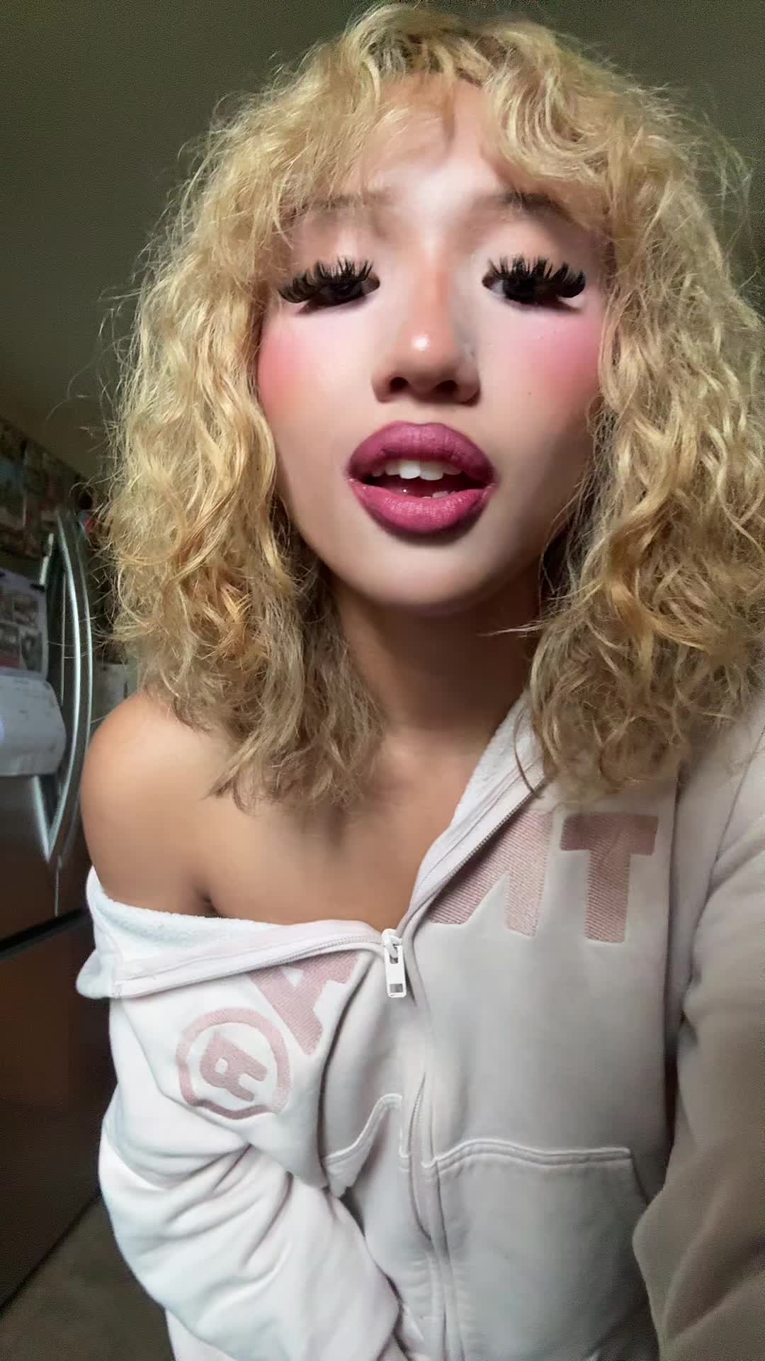@sabrina 🦇