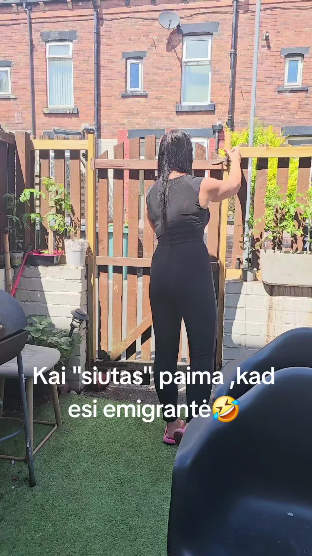 @Bosė😅