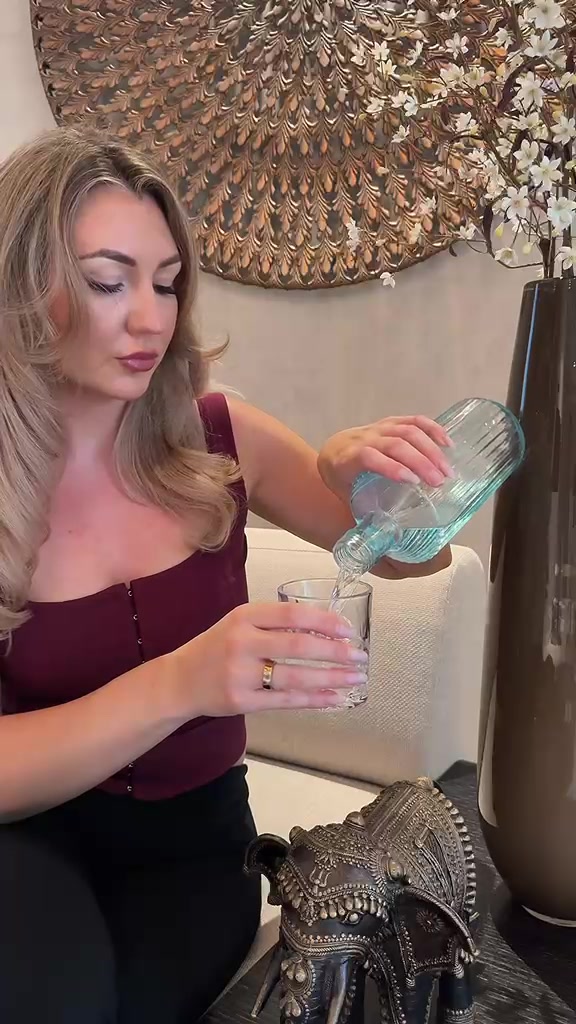 @kristinathrills