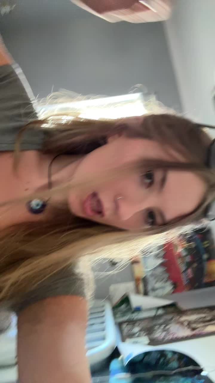 @Anya🧿