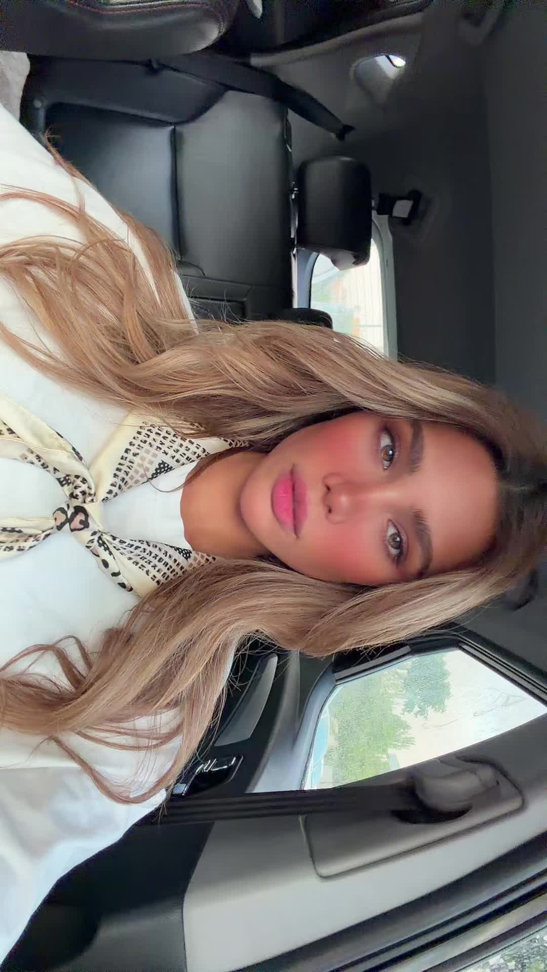 @pariaahari