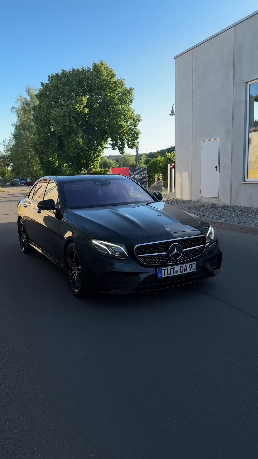 @ANIIK_90