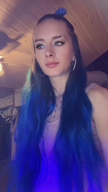 @Ťĩfffäñÿÿÿ! 🖤