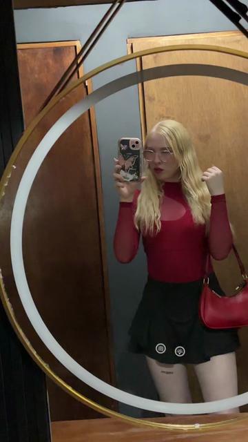 @Bella