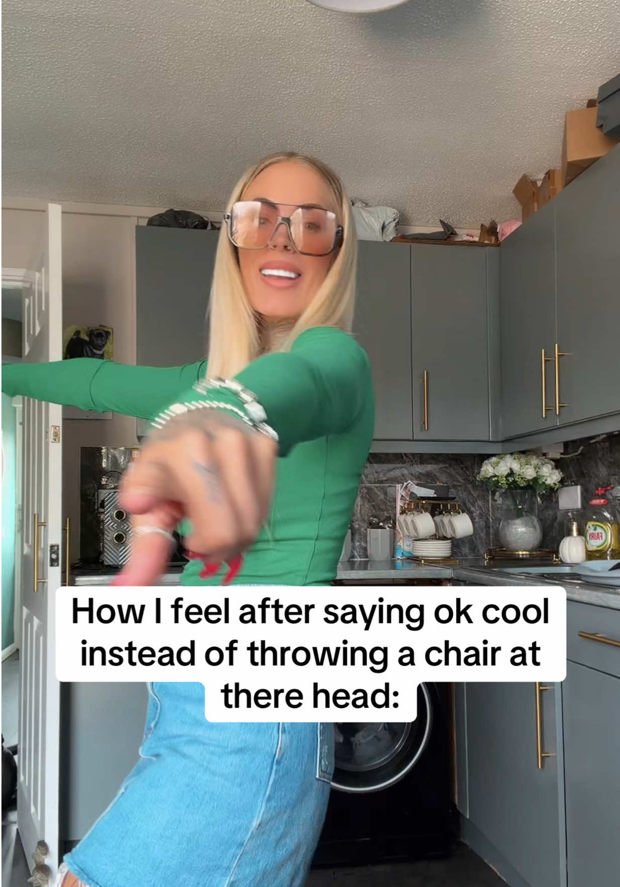 @Officialkelly_blonde