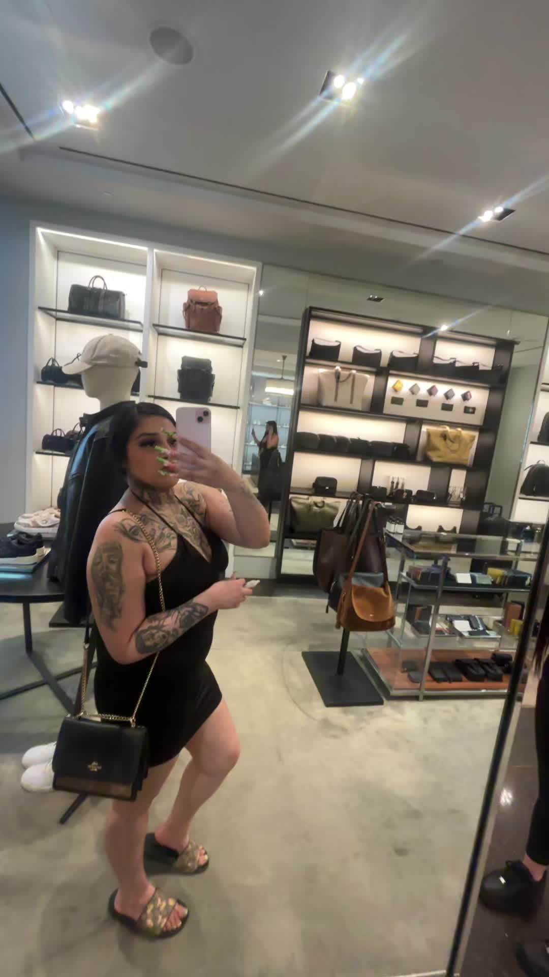 @ANGEL👼