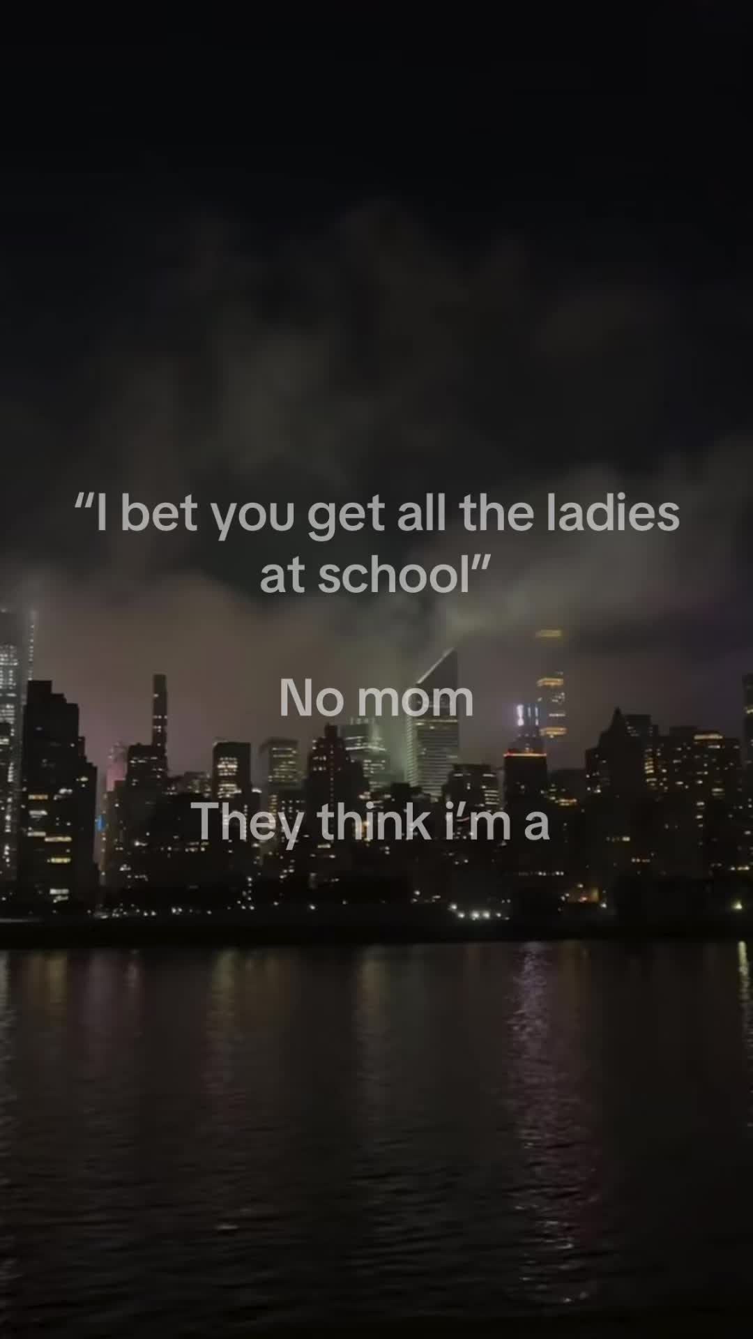 @🦍
