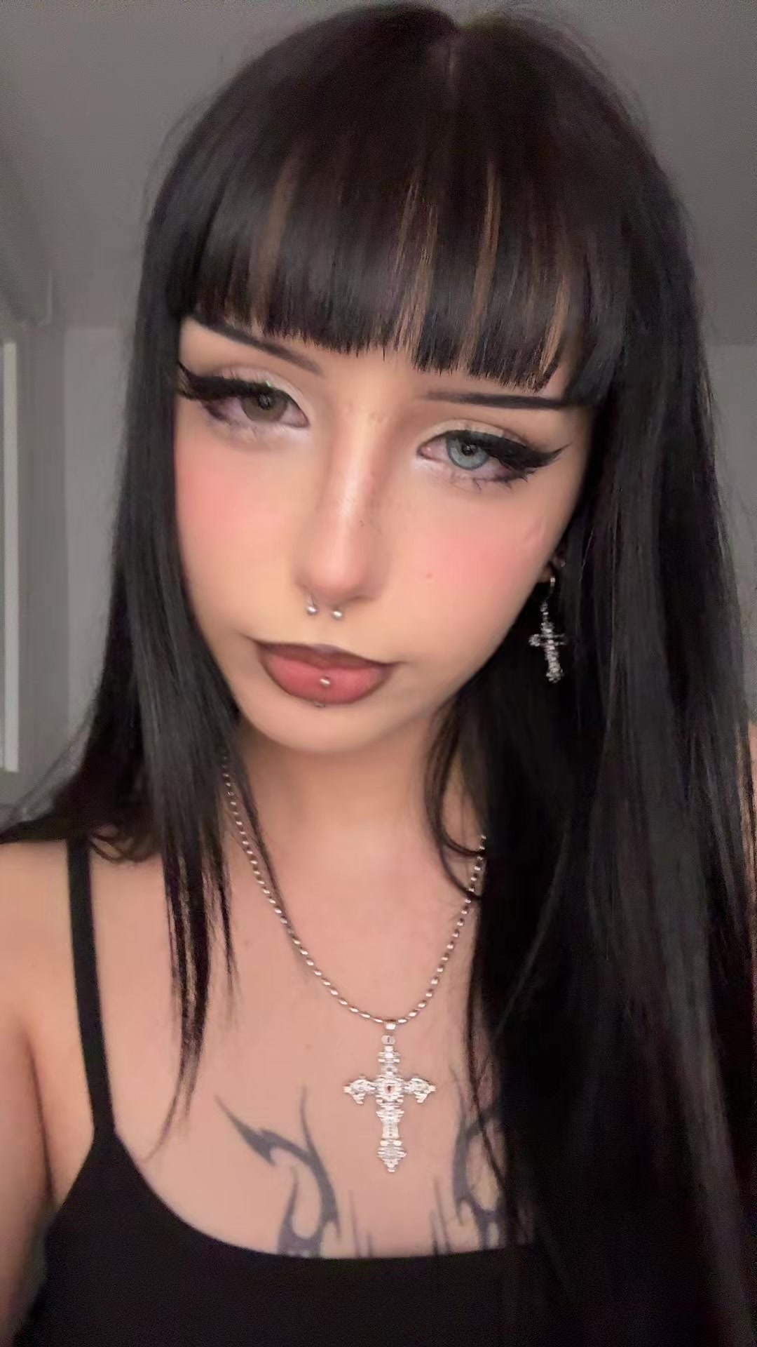 @F&egrave;i (｡ ˇ‸ˇ ｡) ㋖