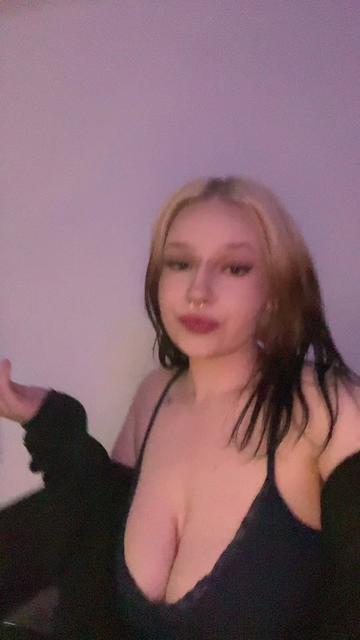 @Cloudz🧛🏻♀️
