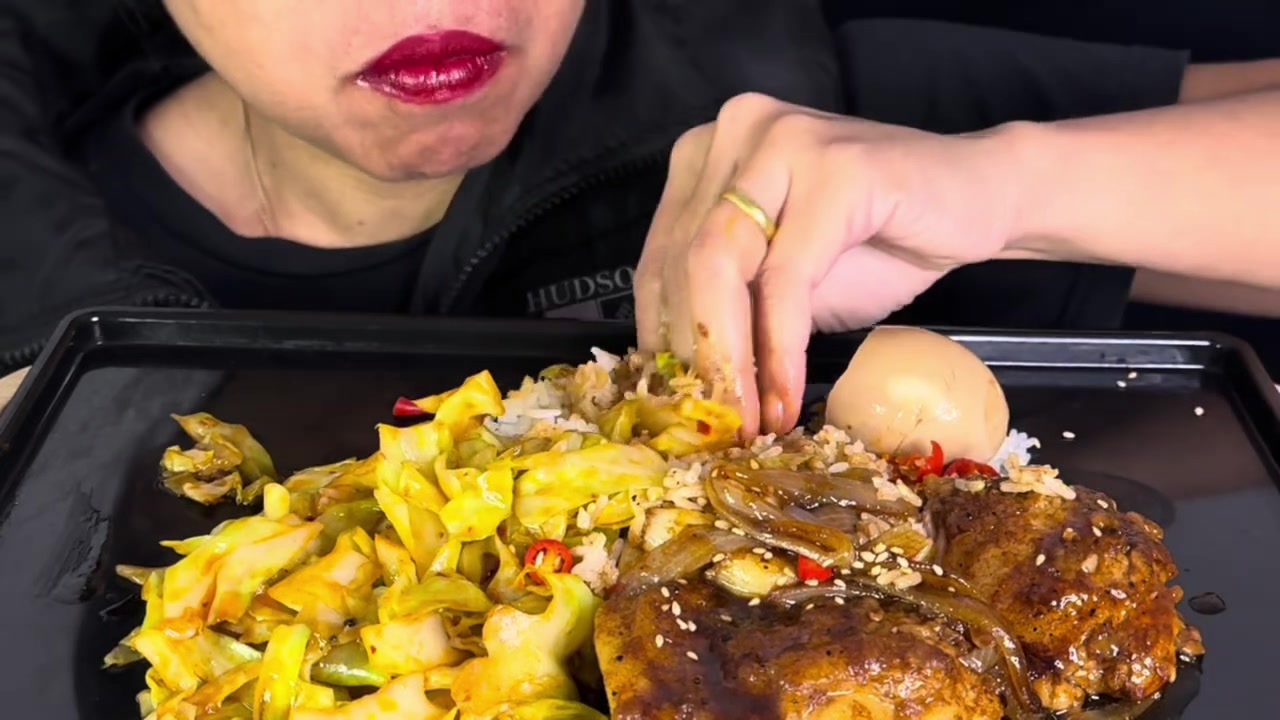 @Thirith eats