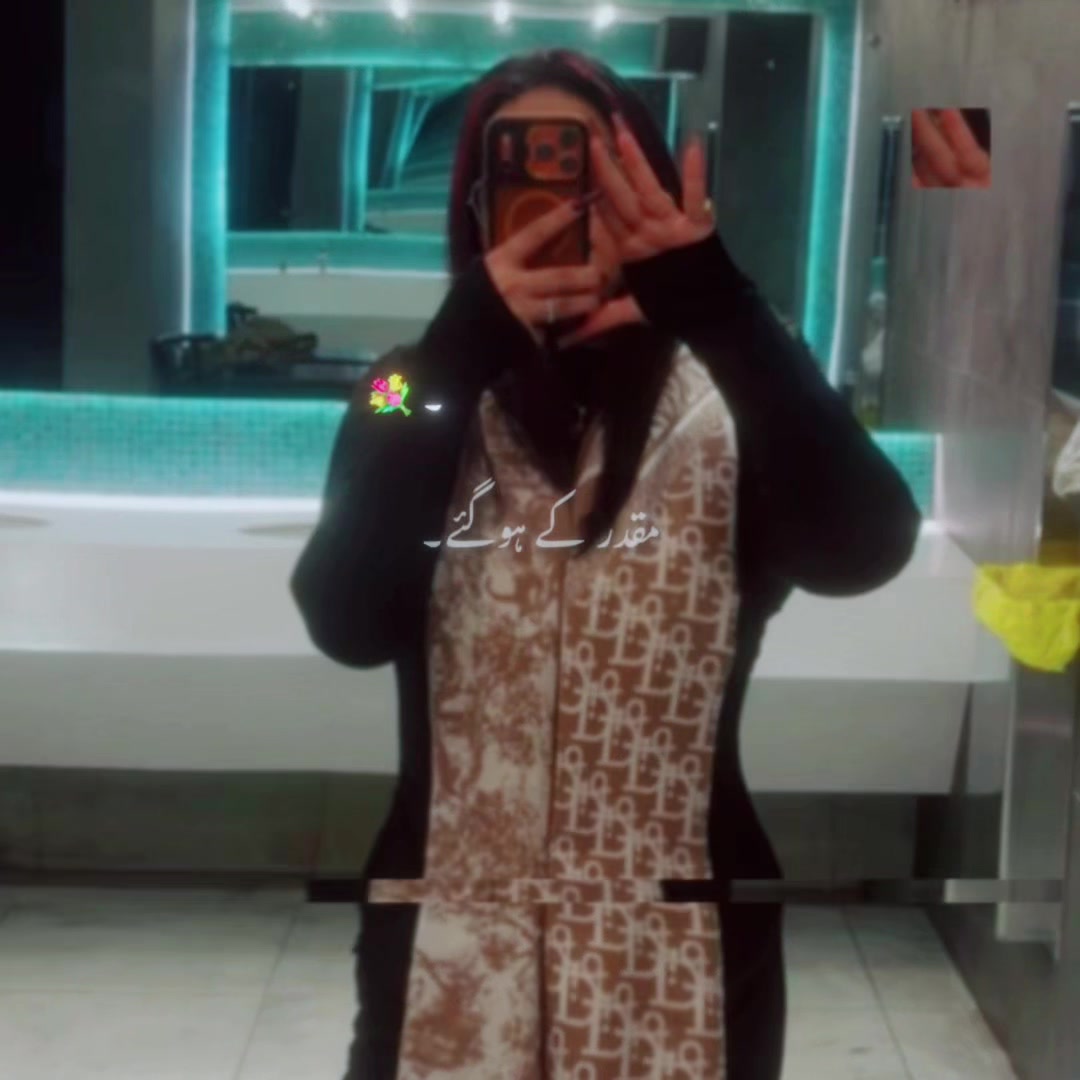 @𝒜𝓇ℴℴ𝒷𝒶 ℛ𝒶𝒿𝓅𝓊𝓉