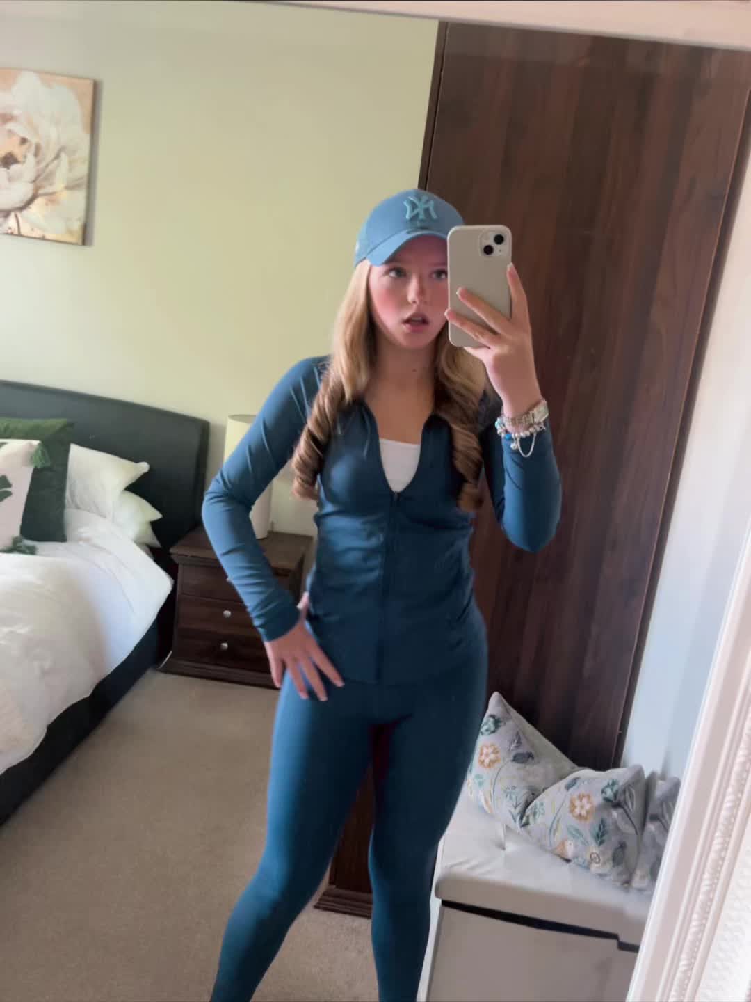 @𝐎𝐥𝐢𝐯𝐢𝐚