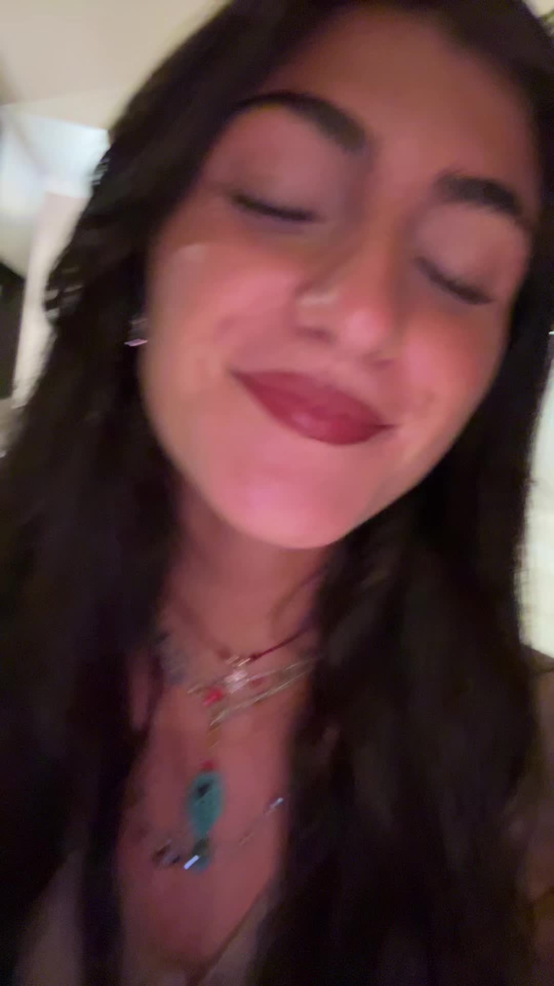 @gue