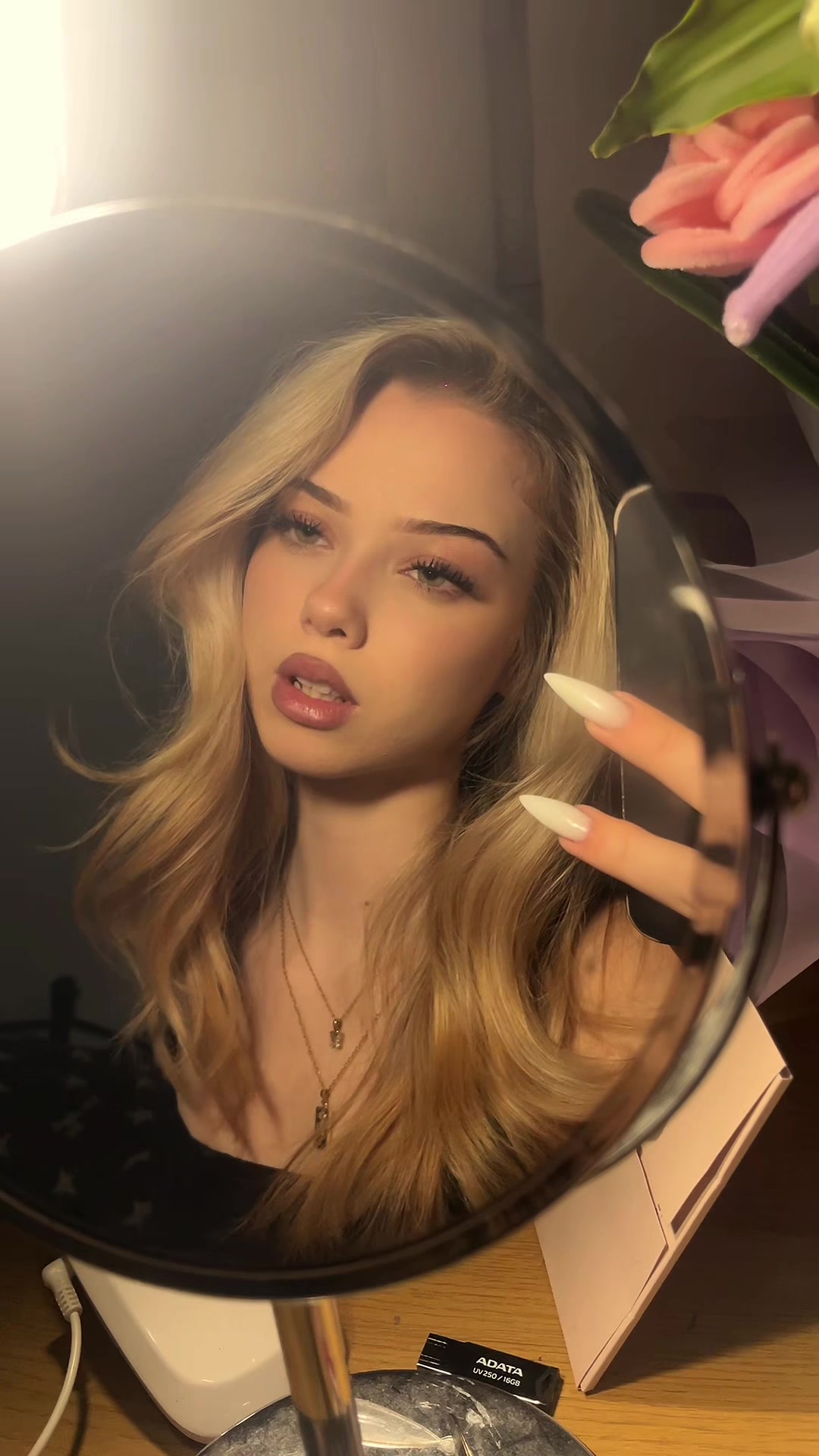 @️ella