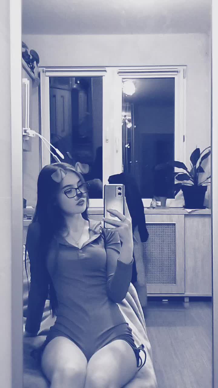 @🫠busy girl🥹