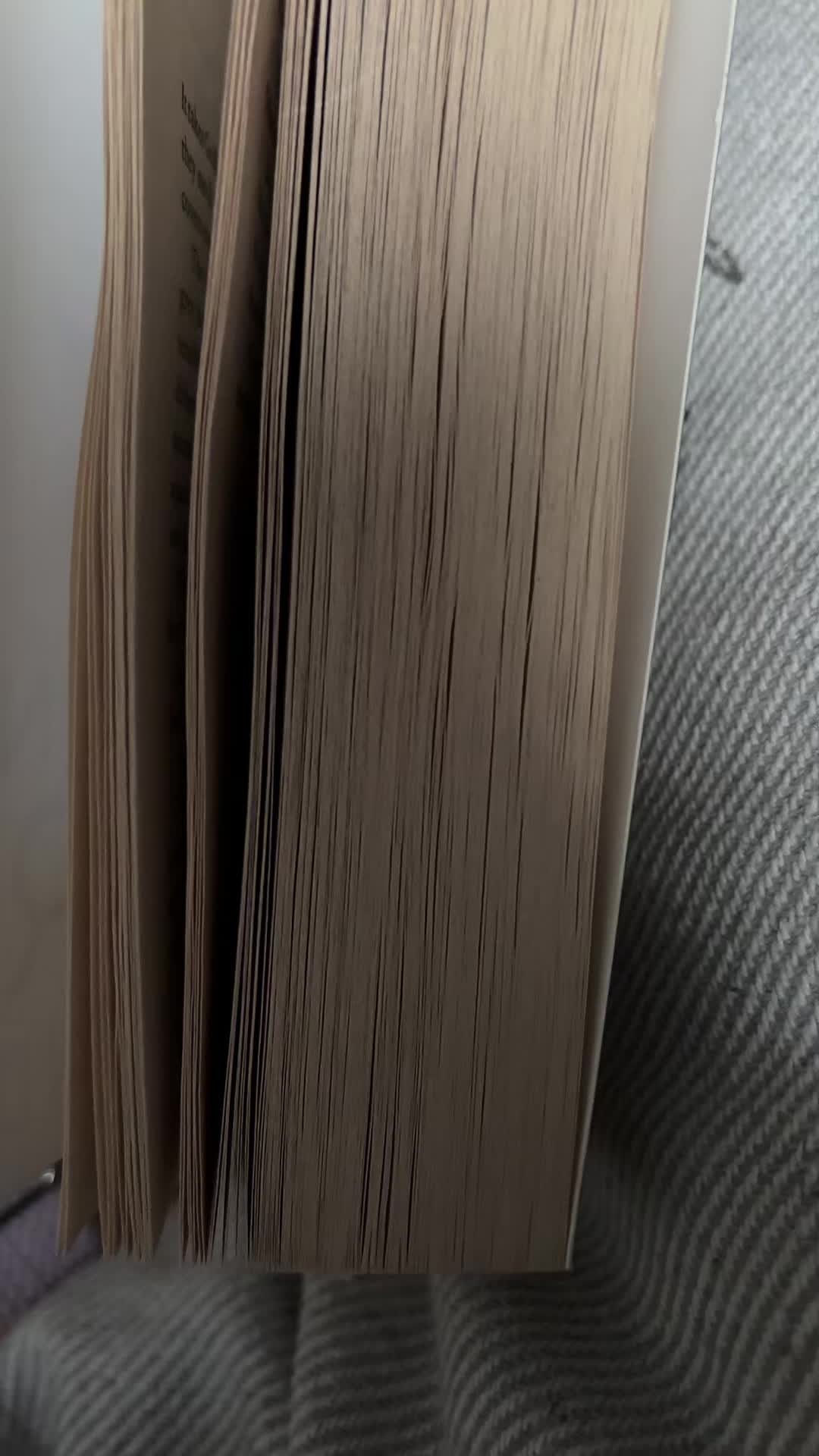 @beth.readsbooks 📚