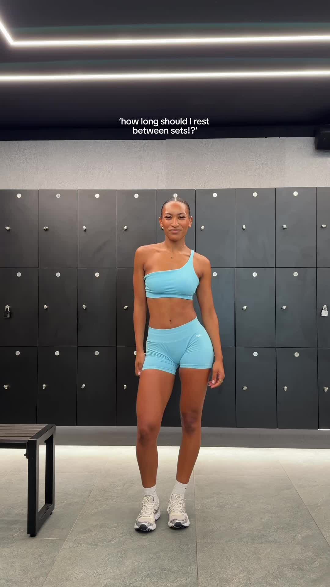 @Nia