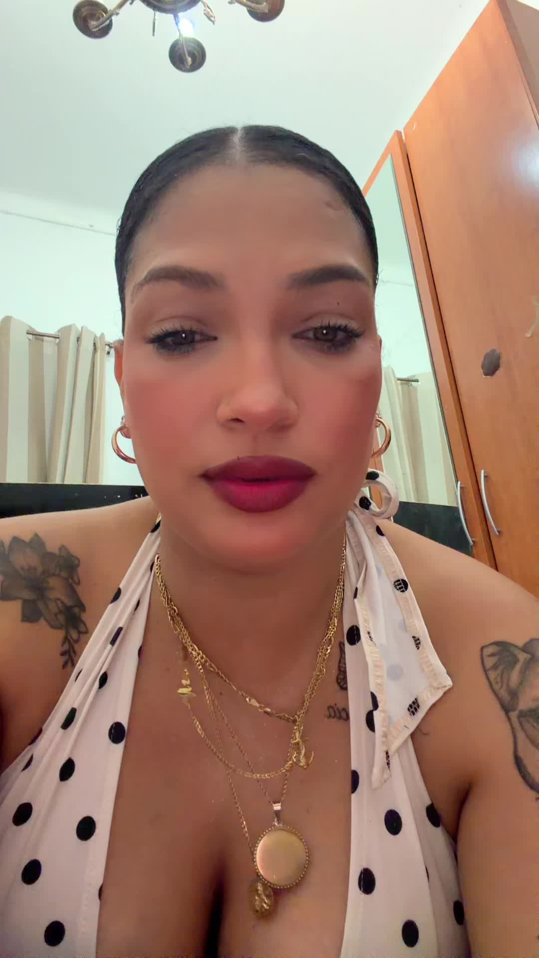 @lavivi1973