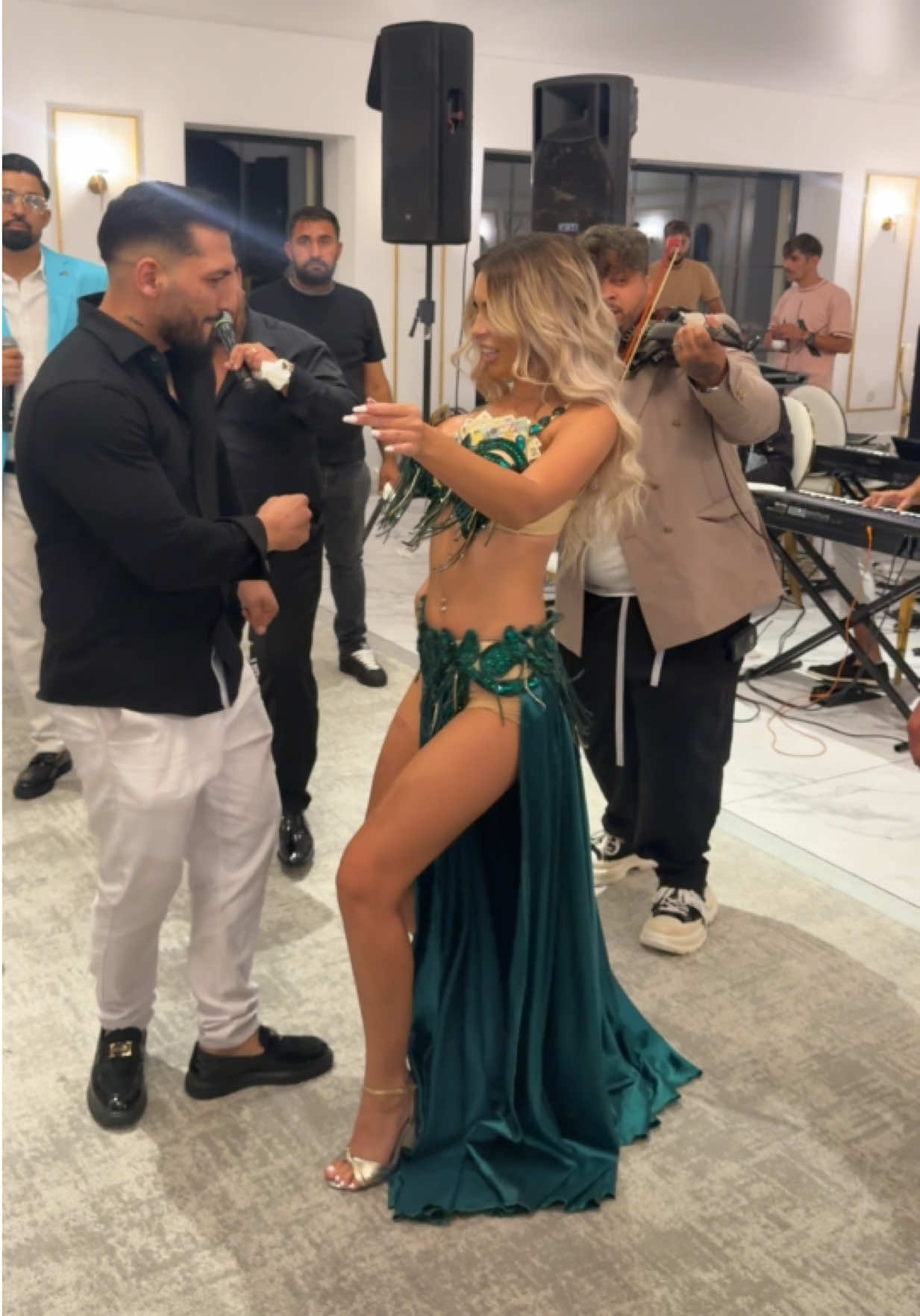 @Bianca Gabriela | Bellydance