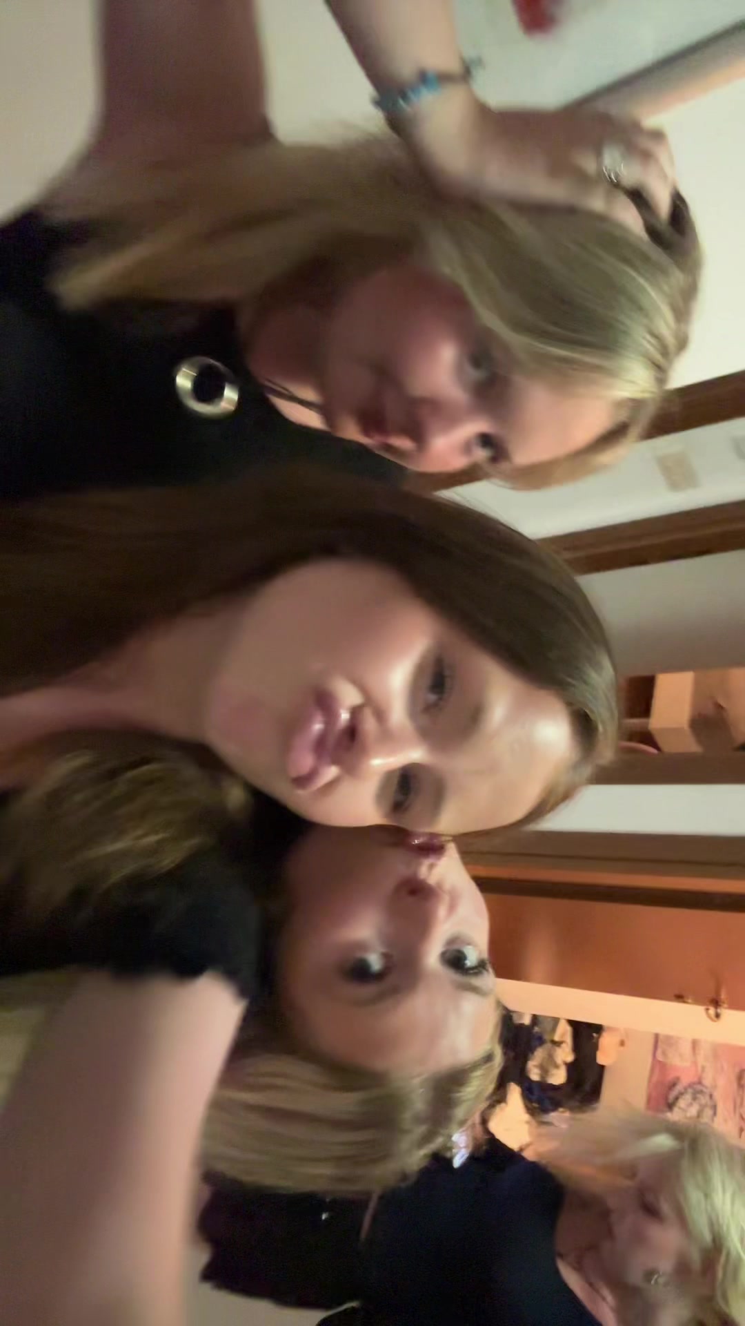 @TYRA