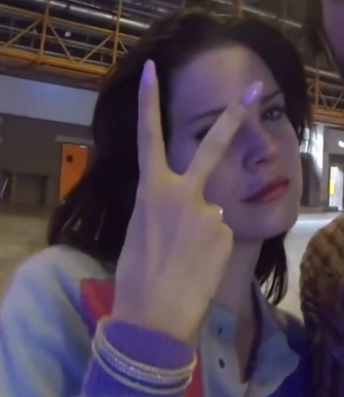 @𝓡