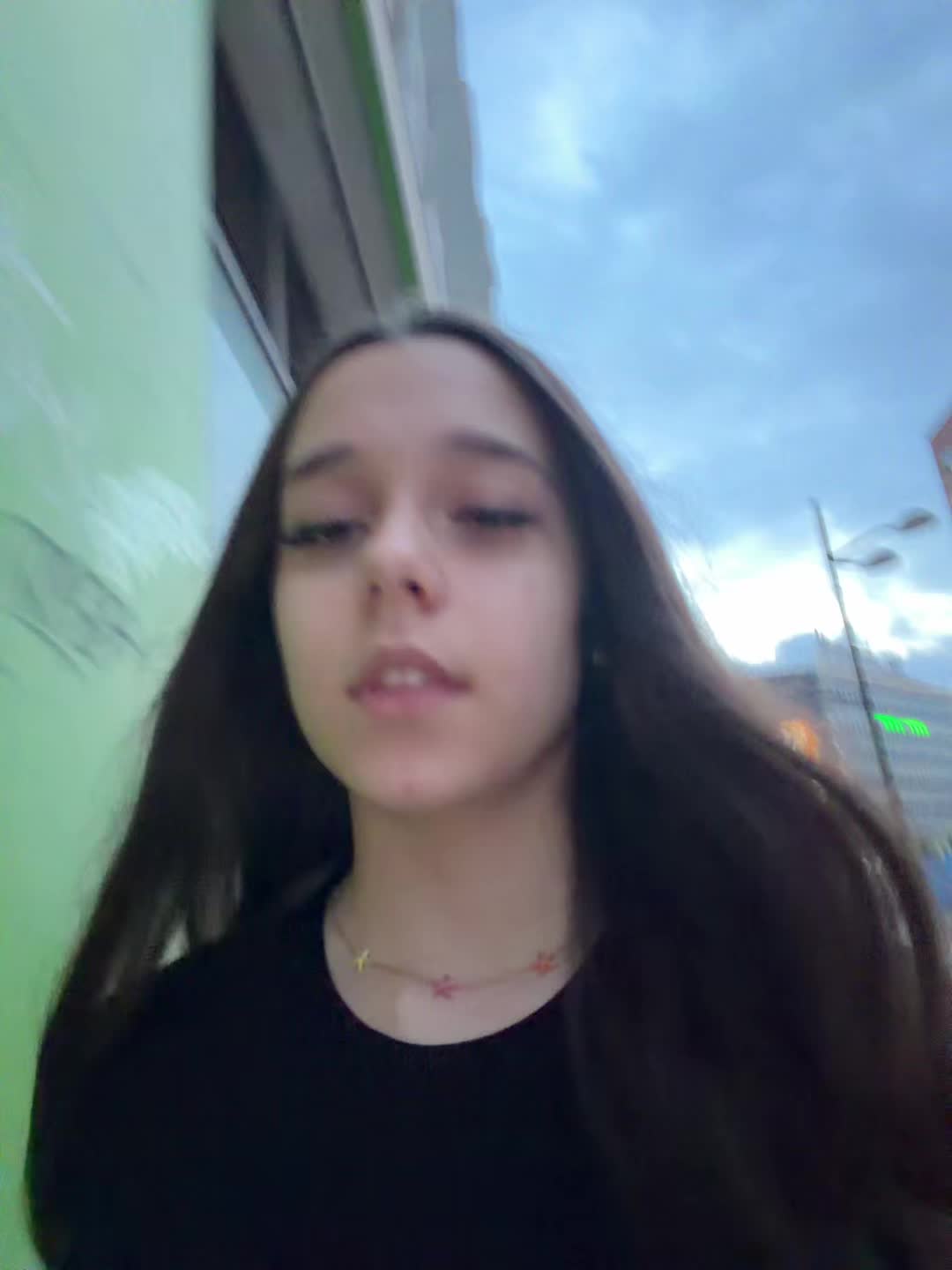 @vicky