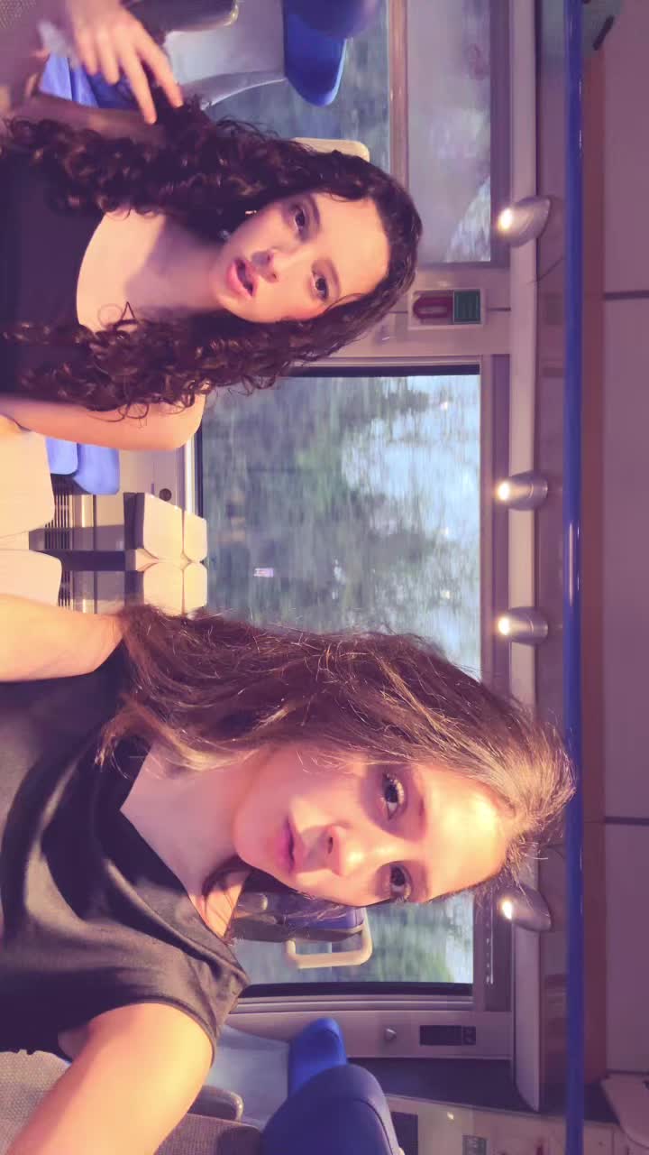 @laurasoolerr