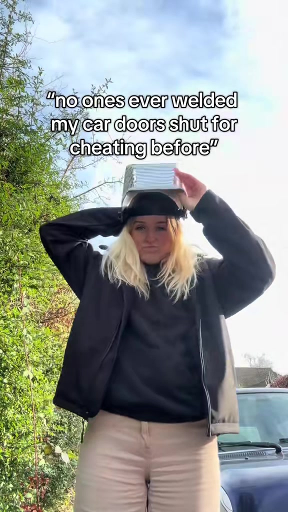 @carswithjessi