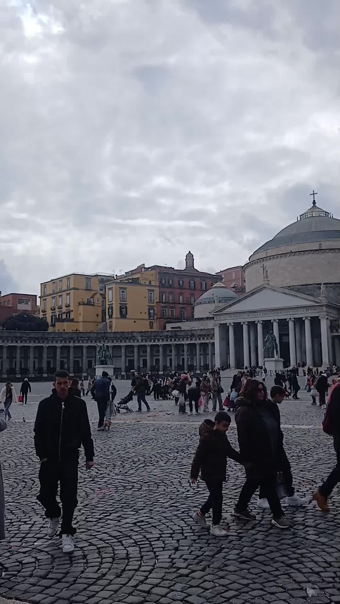 @Housecarmè