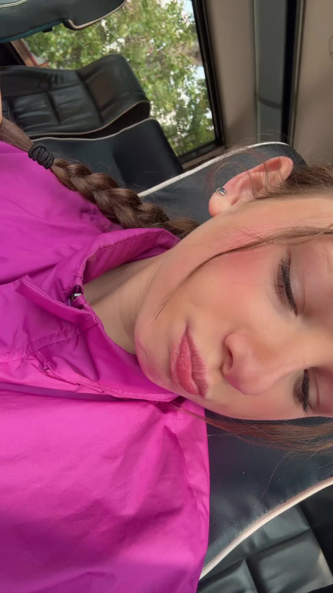 @amelia12